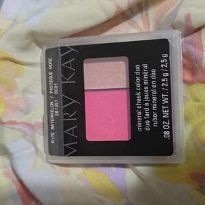 New Mary Kay Cheek Duo Ripe Watermelon